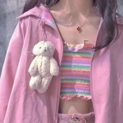 JE5JpEkDJQYSG0's profile picture. 日本で一人暮らしをしていて、私を好きになってLINEを追加することができます:https://t.co/ldZY63BZxu