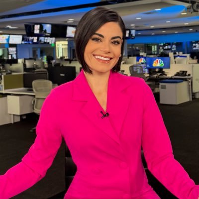 🎤@NBCLA 🇮🇹🇺🇸 Italian American. Bilingual. @csunorthridge 🎓Embrace the journey✨IG: @camillarambaldi_tv