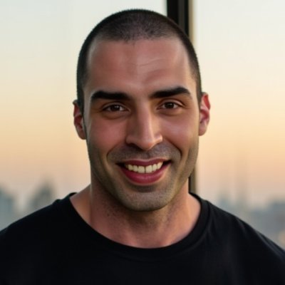 Marketing Leader, Digital Strategist & Storyteller. Grows revenue. Caffeine Evangelist. Known to pump iron. Former CMO @Podio (@Citrix), Ex-@HootSuite & @Cisco.