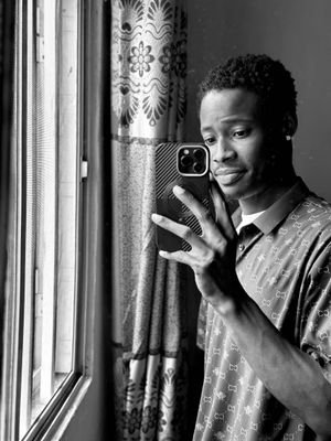 _tlawrenz's profile picture. iCode 👨🏼‍💻
Believer of God 🙏