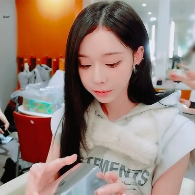 cfggdddsxg's profile picture. 