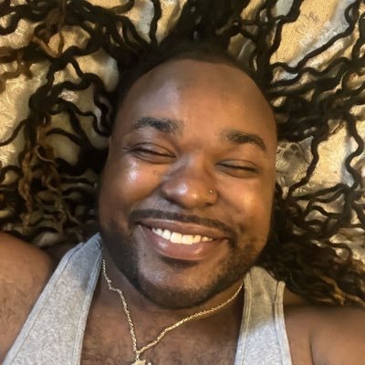 _tdaawg's profile picture. “DO YOU CARRY A LUNCHBOX!?”