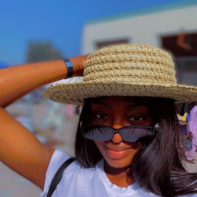 Ni Na Yesu Ne. Agro errands 👩🌾, The Safe Beans Initiative 🫘 Cineast 🎥, Vocalist 🎶