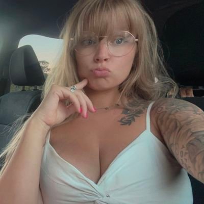 Charlottecl's profile picture. fun to chat with 💞👻