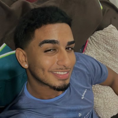 knowlesscarter's profile picture. medicada ela é ótima