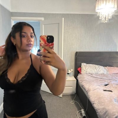 karishmaXox's profile picture. 23