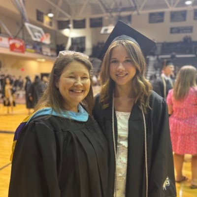 jillchanna's profile picture. Mom. Wife. Teacher. Graphics Designer. Swiftie.