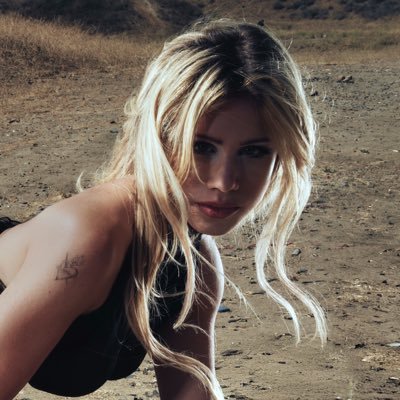(fan account not affiliated with $layyyter or her team)