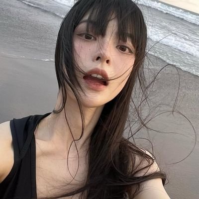 personal account | (IU) fashion bot.