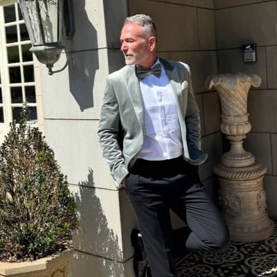 TomTom19866's profile picture. There is only one kind of heroism in life, and that is to love life after recognizing the truth of life.