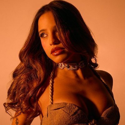 vivo enamorada de un ecuatoriano y unos colombianos ღ