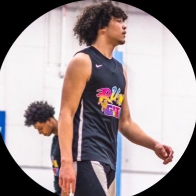 Putnam Science Academy |‘27 | 6’4 | 205 | 3.4 GPA | Email: zaniboniben@gmail.org | Phone: 978-473-1987 | 🏈 🏀|