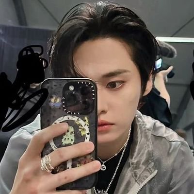 ana☯︎ saw skz Profile