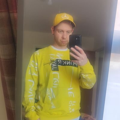 JamieNeil19's profile picture. 