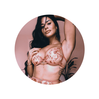 ⠀ ♡ ❝𝙃𝙤𝙣𝙚𝙮, 𝙩𝙝𝙚𝙣 𝙫𝙚𝙣𝙤𝙢.❞ || 𝚁𝙿 𝟸𝟷+ || #𝙾𝙲 || ᴘᴇɴɴᴇᴅ ʙʏ #ᴍᴜʟᴠᴀs