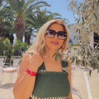 Roya (@manajan217843) 's Twitter Profile