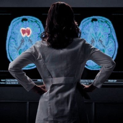 Sometimes I'm a passionate diagnostic radiologist☢️🩻 Sometimes I'm just a girl💅🏼🎀. #RAD22 intern👩🏻⚕️✨.