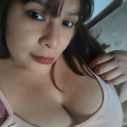 I slide you little by little until it's all mine.
Love and control, with a touch of luxury.
If your peace costs money, I am your destiny.
💌 True devotion begin