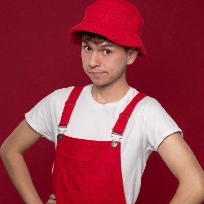 TikToker - Songwriter - Pop Culture Recapper - inquires: Mikey@Palettemgmt.com 🇵🇪