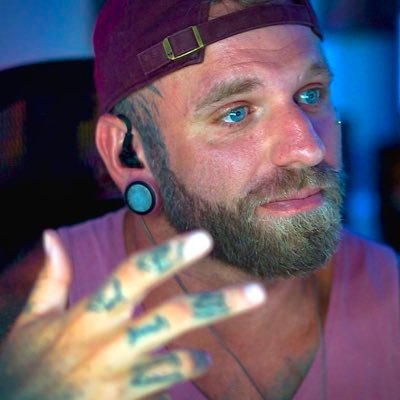 Founder of @ExolvedEsports and TC. Twitch & Kick Partner. NonProfit Event Host. Ea Licensed Code Blood on Apex. Poke Nerd. Booty, SC, Ex GoW Pro ( ‿*‿ )