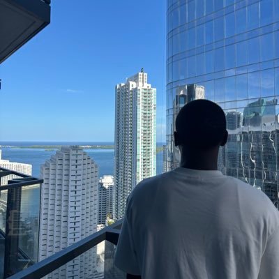 904ChrisB's profile picture. 2 Corinthians 5: 7-9🤞🏾 FAU Alum 🦉 IG:904cb