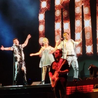 Shanit0u's profile picture. Barcelonista de 💛
Petal de 💖
Super Junior OT15 mi Catedral 💙 
Erreway toda mi vida ❤️