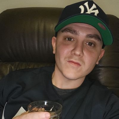 Alabama Yankee. White Trash Recovery.
Drunk tweets during Boxing matches.
#RepBX
#RollTide
#Boxing