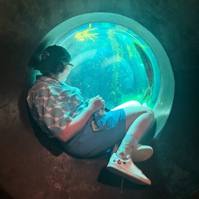 starryonmymind's profile picture. wendy’s fiancé . she/her.25.autistic. psychologist. obsessed with fictional women ducks and sharks.