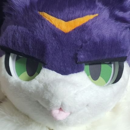 헤더-@_ATGYU_ 퍼슈트-@bluefox_kr
오너: 라 카이트, 애칭 라티/ 오너캐릭터(퍼슈트): 플루버(Pluber, プルーバー)
털판 NO.1 카레 처돌이, 유사 그림러.
DM은 급한용건만.