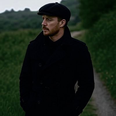 jonlochquinn's profile picture. 