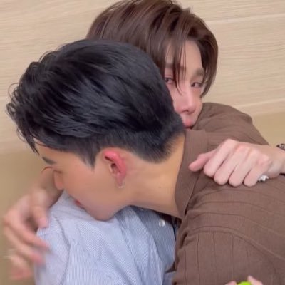 @ppnaravit @phuwintang       #Pondphuwin🐻🐼 #Jaedo🍑🐰