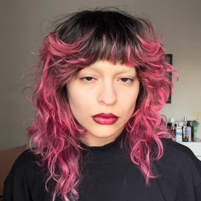 beauty creator, paraense, publicitária, kpopper e diretora de fotografia!!! tiktok: https://t.co/NRLFc6U9MD