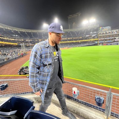 FloodedJu's profile picture. 