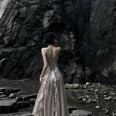 最近、日本への旅行を計画しています。繊細な文化と四季の風景の中で、日本料理の職人技と温もりをじっくり味わうことを楽しみにしています。質感を重視する味覚にとって、日本は常に心を惹きつける場所です🍱🎎