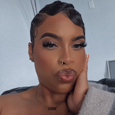 God. 🙏🏽 Chi.📍 • MSN, RN loading.. 👩🏽⚕️🩺 • licensed nail therapist 💅🏽 • Jordyn 💖🐾 . LLKRM 🕊