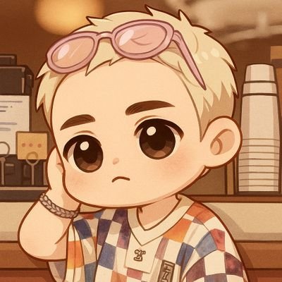 Caffeine in my veins, EXO in my brain ☕🎧
Living in a Chanyeol rap + Kyungsoo vocal loop.Soft hours only (unless it’s comeback season) 💌