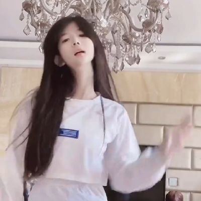 zhjsnskks's profile picture. 