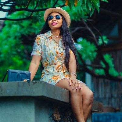 TO GOD I AM A QUEEN, I AM ROYALTY #KIZOMBALOVER💃🏽💃🏽. #XHOSAQUEEN NDINENDODA & INDIDLISILE😍✋🏽 DO NOT DM ME👎🏽 🇲🇿 🇴🇲 🇦🇪 🇸🇦🇹🇷 🇹🇭🇧🇭🇶🇦🇲🇺