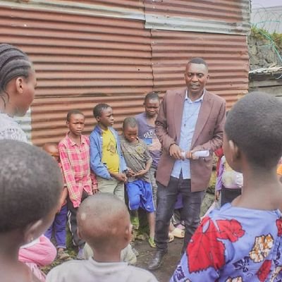 Danielshukuru2's profile picture. Il est né le 25/06/1996 à TONGO précisément en république Démocratique du Congo dans province du Nord-Kivu, territoire de rutshuru.