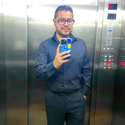 Ig: Sir_Escorpio23 • Soy de la Casa Slytherin 🐍 pero me adoptaron los Stark 🐺