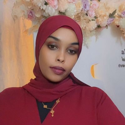 naema_b's profile picture. Noolaw kaligaa xornimo 😎💯