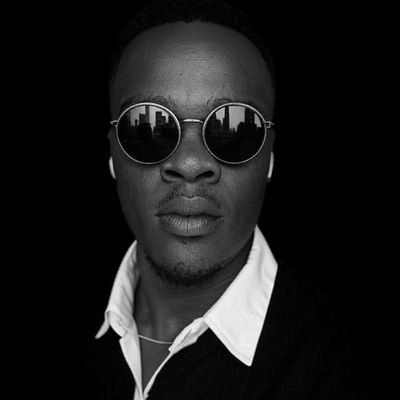 Omyer01's profile picture. 