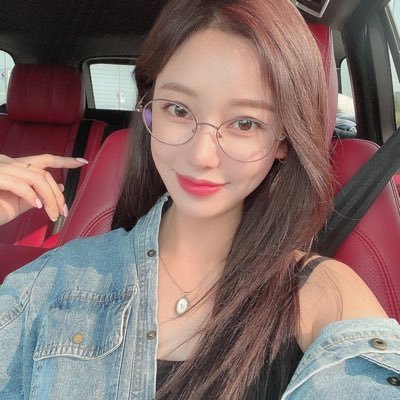 はじめまして!韓国から来た香子(きょうこ)です🇰🇷 良かったら仲良くしてください☺️ 日本の文化にもすごく興味があります!