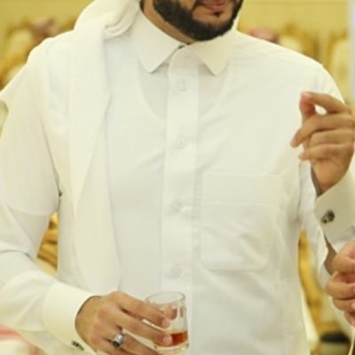 “أكتب للصمت حين تعجز الحروف، وأترك الشعور يقود الطريق. كما أؤمن أن بعض الحكايات تُحكى حدسًا، لا نصًا.