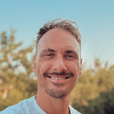 I design software, and help teams ship successful products.