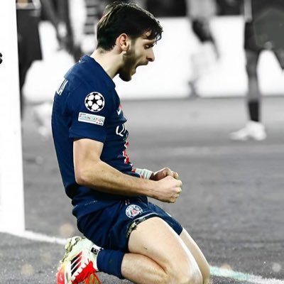 romain_pad81329's profile picture. ici c’est Paris ❤️💙