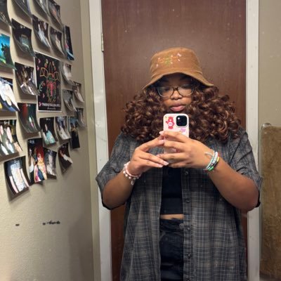 educator. organizer. afro-disabled. author. poet. (they/she). rest in power deshawn dante leeth.