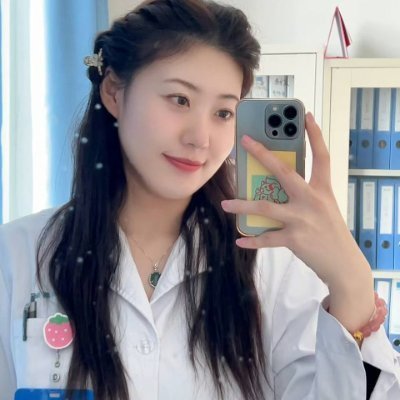 norokoshi1983's profile picture. 三甲医院医生，已婚。工作太繁忙，性生活也不够满足，希望在推特找回性爱的刺激，想试试偷情的感觉了！工作原因不加微信，想认识的可以私信，礼貌的打招呼都会回复的，希望能认识合拍的长期玩伴！