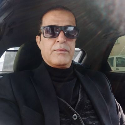 #شاعر
#شعر_نو
#شعر_هایکو
گاهی مینویسم
نه برای عموم
و نه کسی به خصوص...
فقط برای دلم