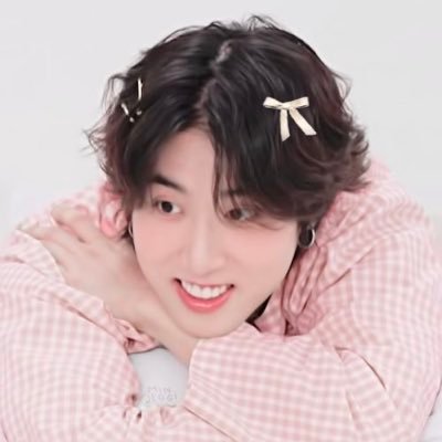 Kitty, She/Her, 19 (06), Lesbian💌 - if you guys are not here, stray kids are not here - Han Jisung, @minhothegaytron is mine💋